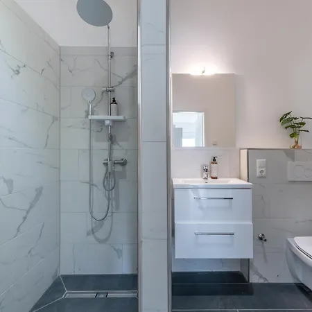 Lit Living - Luxury House - Box Spring - Parking - Exclusive Kitchen Appartement Altenstadt