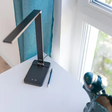 Lit Living - Luxury House - Box Spring - Parking - Exclusive Kitchen *