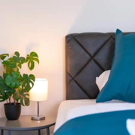 Lit Living - Luxury House - Box Spring - Parking - Exclusive Kitchen * Altenstadt