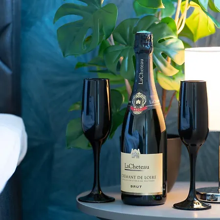 公寓 Lit Living - Luxury House - Box Spring - Parking - Exclusive Kitchen Altenstadt