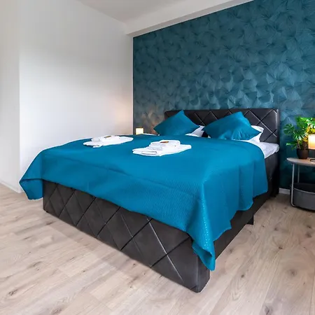 Lit Living - Luxury House - Box Spring - Parking - Exclusive Kitchen Daire Altenstadt