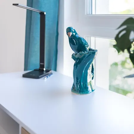 Lit Living - Luxury House - Box Spring - Parking - Exclusive Kitchen *