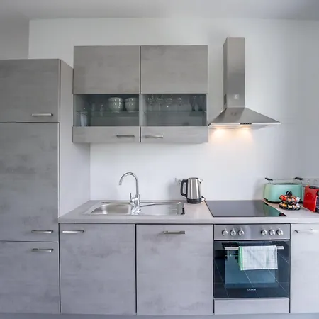 Lit Living - Luxury House - Box Spring - Parking - Exclusive Kitchen Daire