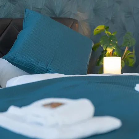 公寓 Lit Living - Luxury House - Box Spring - Parking - Exclusive Kitchen