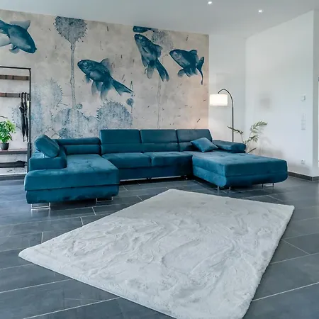 Lit Living - Luxury House - Box Spring - Parking - Exclusive Kitchen