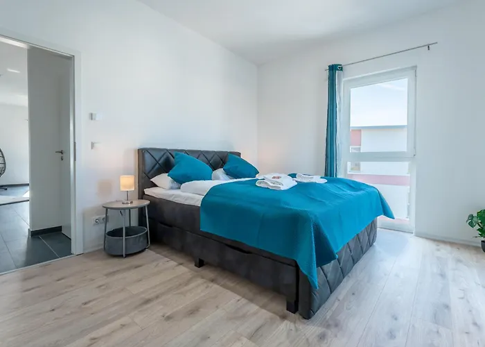 Lit Living - Luxury House - Box Spring - Parking - Exclusive Kitchen