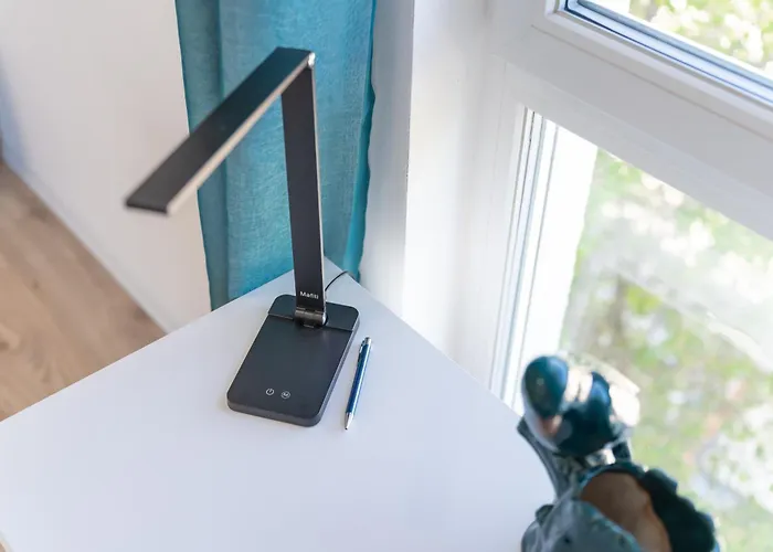 Lit Living - Luxury House - Box Spring - Parking - Exclusive Kitchen *