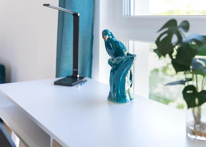 Lit Living - Luxury House - Box Spring - Parking - Exclusive Kitchen *