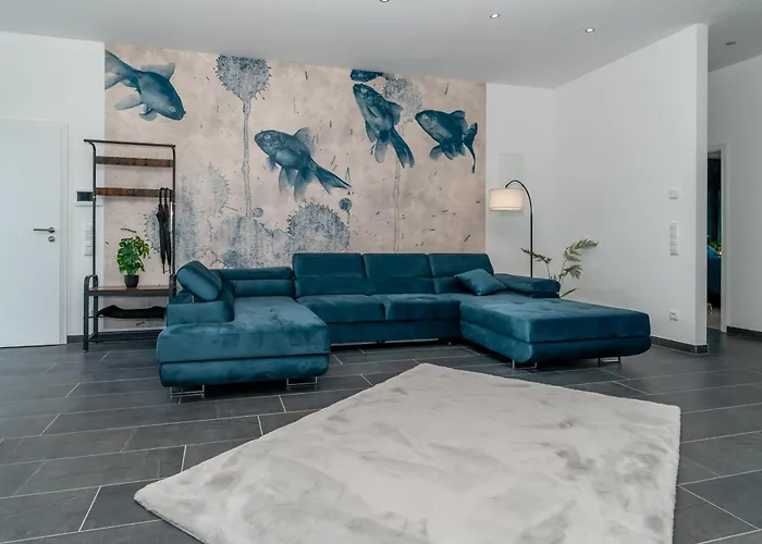 Lit Living - Luxury House - Box Spring - Parking - Exclusive Kitchen *