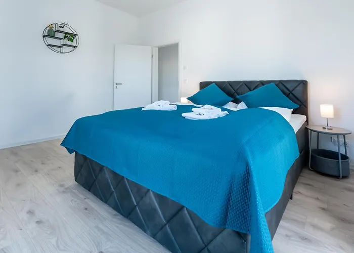 Lit Living - Luxury House - Box Spring - Parking - Exclusive Kitchen Altenstadt (Hessen)